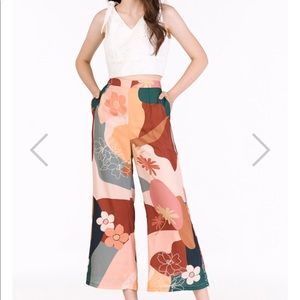 Floral abstract pants in XS